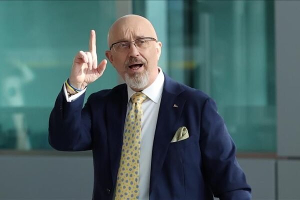 Резніков в Парижі обговорить з Макроном надання Україні винищувачів F-16