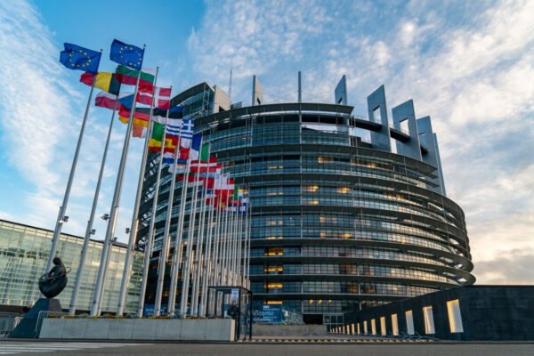 Європарламент закликав запровадити санкції проти “Лукойла” та “Росатома”