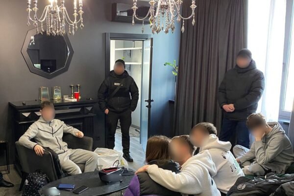 Скандал із згвалтуванням і приниженням дівчат : У Києві Нацполіція проводить обшуки у фігурантів (ФОТО)