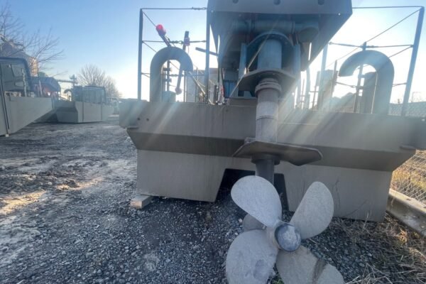 Україна отримала від Швеції катери, які перетворюються на понтонні переправи (ФОТО)