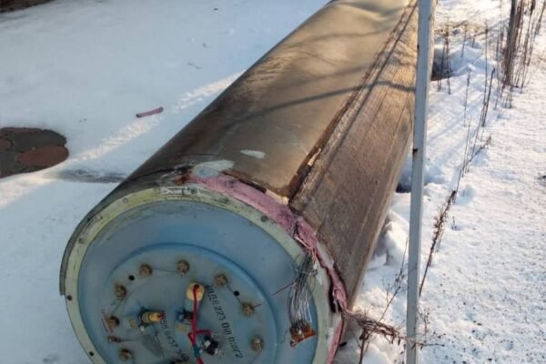 Ворог знову вдарив ракетами по житлових масивах Харкова. Постраждала й інфраструктура (ФОТО)