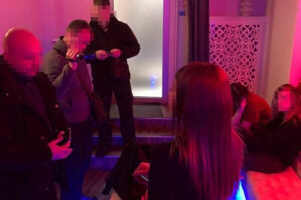 Керівництво Департаменту міграційної поліції підозрюють в організації та “кришуванні”  мережі борделів (ФОТО)