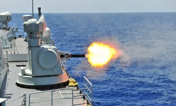 Росіяни тримають напоготові два ракетоносії, – ВМС ЗСУ