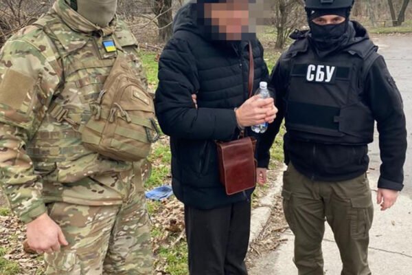 У Херсоні СБУ затримала директора рекламної агенції, що активно допомагав окупантам в організації псевдореферендуму (ФОТО)