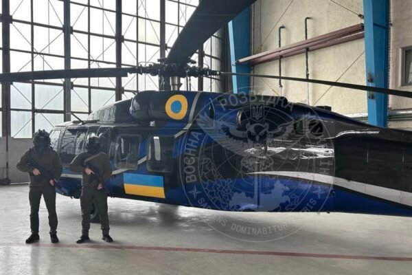 У ГУР показали американські гелікоптери, на яких виконуються бойові завдання (ФОТО)