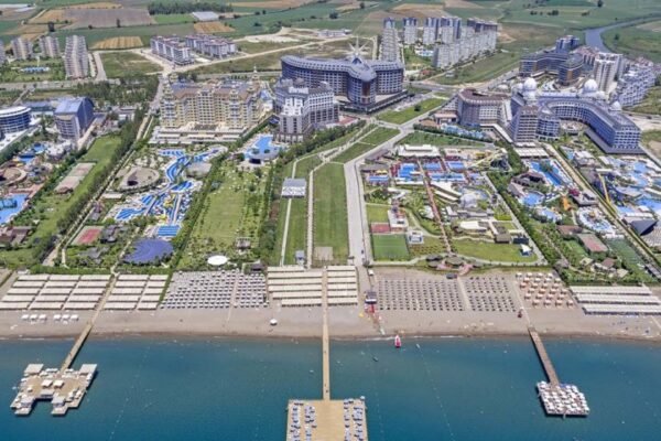 Футболісти українського клубу на зборах у Туреччині побили гравців російської команди
