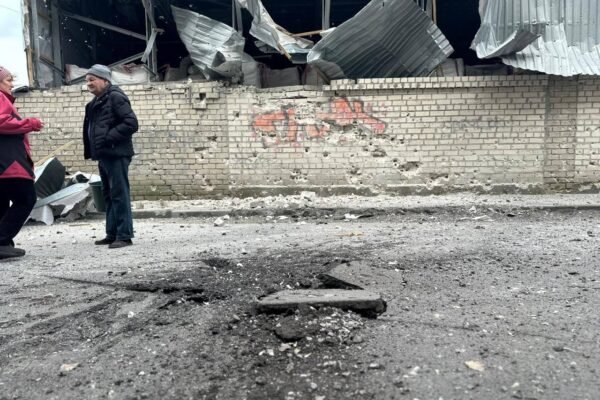 Внаслідок обстрілу Херсона завалився будинок. Є жертви