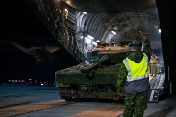 Перший канадський “Леопард” для України вже у Польщі (ФОТО)