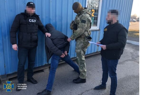 У Дніпрі знешкодили банду вимагачів, яка тероризувала містян (ФОТО, ВІДЕО)