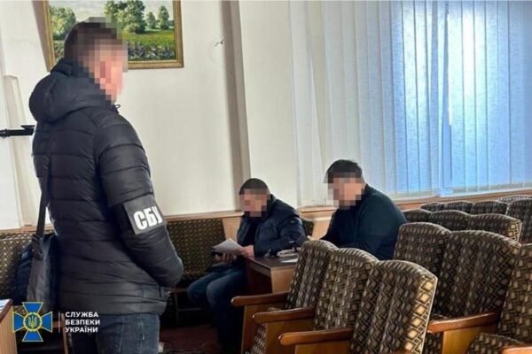 Зловживання на Житомирській митниці: підозру отримала половина зміни (ФОТО)