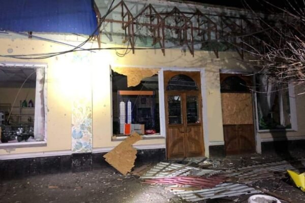 Окупанти всю ніч гатили з артилерії по Нікопольщині (ФОТО)