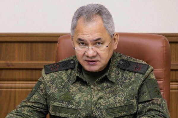 Російські телеканали видаляють з сюжетів кадри, як Шойгу втік після слів про мир з Україною (ВІДЕО)