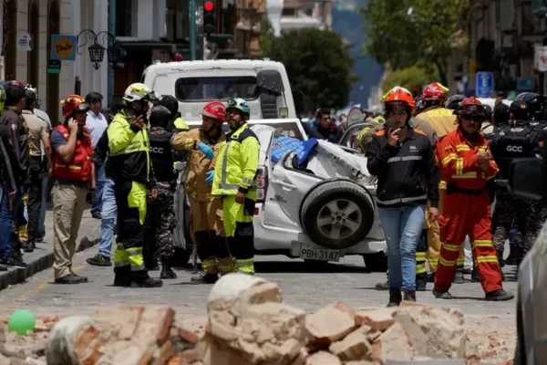 Землетрус в Еквадорі: 15 загиблих і понад 400 поранених (ФОТО)