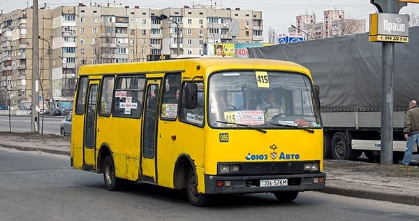 У приватних маршрутках Києва запровадять безготівкову оплату за проїзд