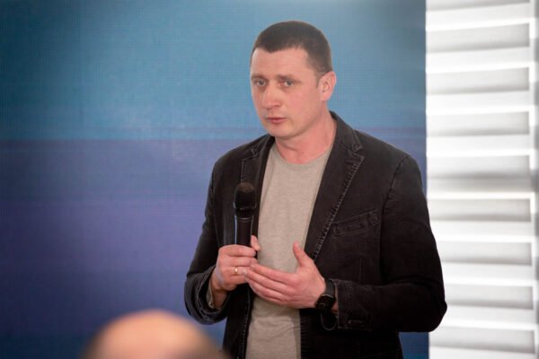 Посилення безпеки в українських містах: у Ладижині запрацювала система відеонагляду “Безпечне місто” (ФОТО, ВІДЕО)