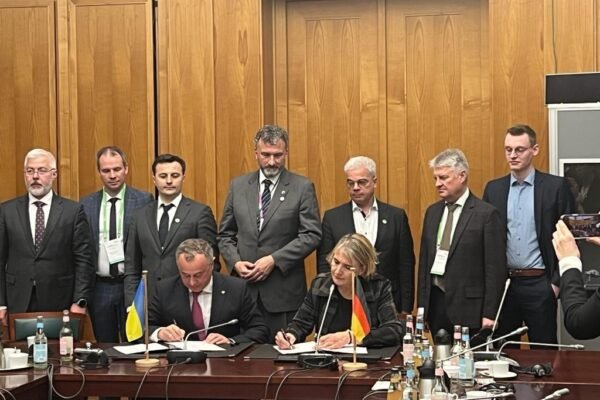 Результат кропіткої багаторічної праці: У Німеччині підписано Меморандум про співробітництво з Україною у сфері відновлювальної енергетики (ФОТО)