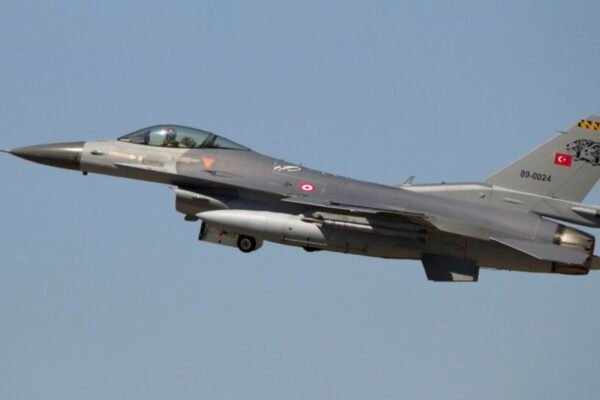 НАТО не виключає передачу Україні західних винищувачів, – Столтенберг