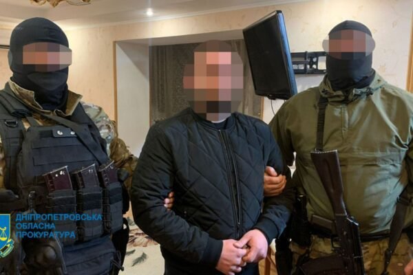 В Дніпрі затримали банду, яка викрадала і грабувала людей (ФОТО)