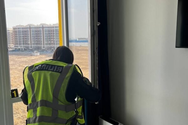У Вишневому на Київщині мати викинула двомісячне немовля з вікна 5 поверху