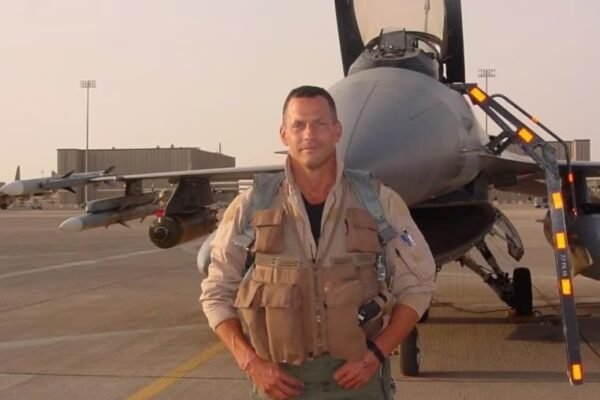 Підполковник ВПС США у відставці готовий захищати небо над Україною на F-16