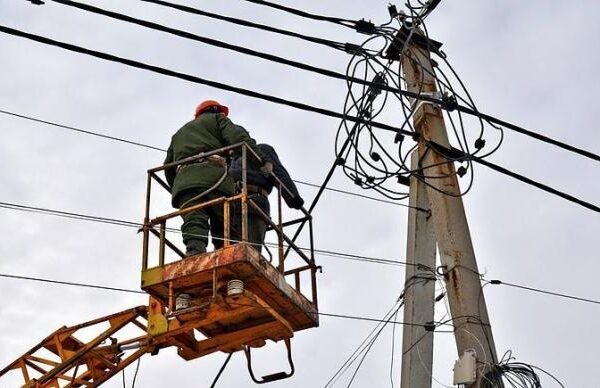 Негода лютує: На Київщині без електрики залишилися 30 тисяч споживачів