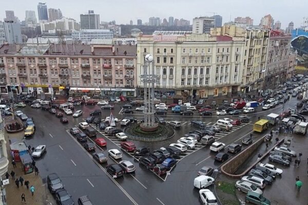 У Києві перейменували площу Льва Толстого