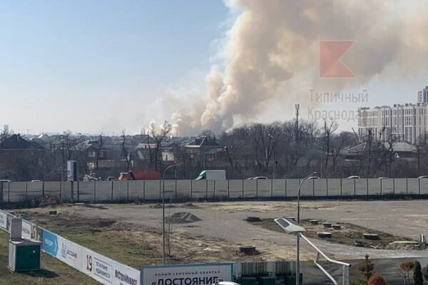 У Краснодарі пожежа в районі льотного училища (ВІДЕО)