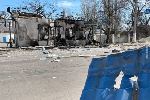 На Херсонщині через обстріли минулої доби загинуло 4 людей. Серед поранених осколками снарядів є дитина