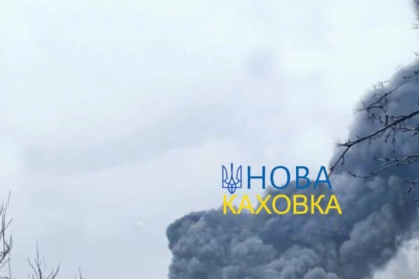 У Новій Каховці сталася “бавовна”: Поцілили у склад та казарми окупантів (ВІДЕО)