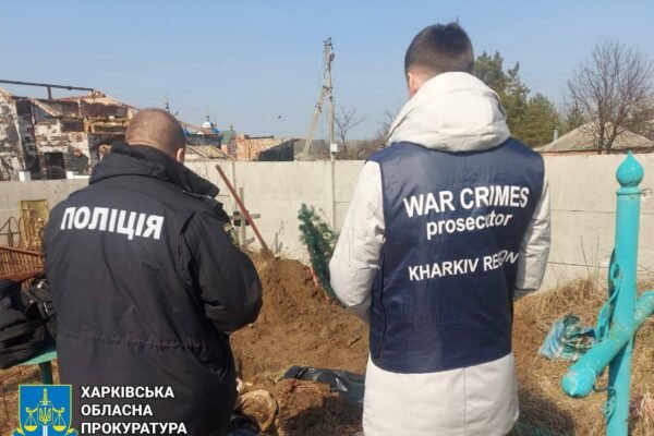 На Харківщині ексгумували тіло жінки, загиблої від російських обстрілів (ФОТО)