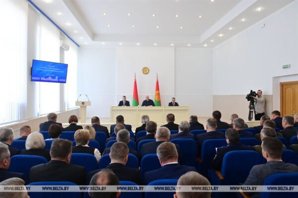 Я вам нічого не покажу: Лукашенко зізнався, що Україна не збирається нападати на Білорусь
