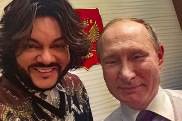 Кіркоров заявив, що готовий піти воювати в Україну в колготках