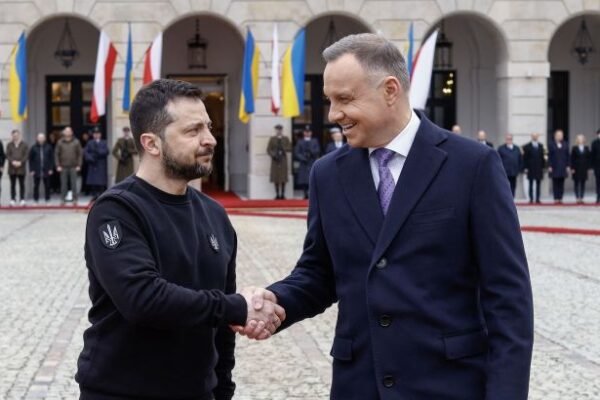 Зеленський у Польщі розповів про складну ситуацію у Бахмуті