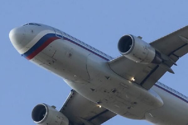 П’яна росіянка на борту літака з Бангкоку до Москви упродовж польоту кричала “Слава Україні!” (ВІДЕО)