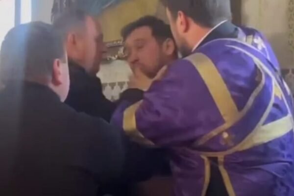 Побиття військового у Хмельницькому: Потерпілий написав заяву до поліції, священник отримав підозру