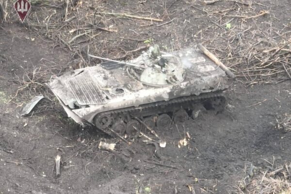Січеславські десантники знищили на Луганщині дві російські БМП-2 (ФОТО)