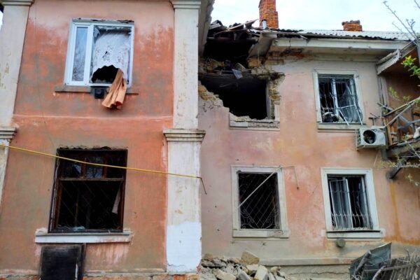 Росіяни продовжують тероризувати Херсонщину: є нові руйнування, загиблі та поранені (ФОТО)