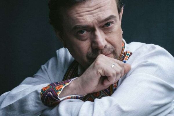 Влетів у припарковану автівку: Актор Ступка влаштував п’яну ДТП у центрі столиці, – ЗМІ