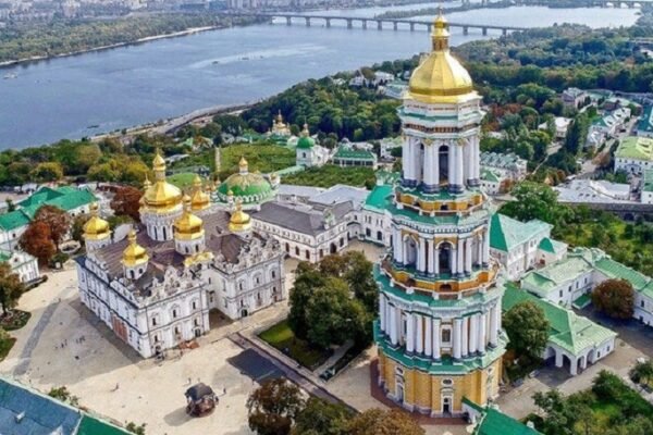 За бороди та інші члени тягнути не збираємося, але рішення виконаємо, – Данілов про виселення УПЦ МП з Лаври