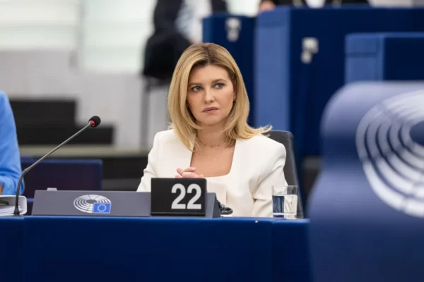 Зеленська розповіла в ПАРЄ, скільки українських дітей поневолила Росія