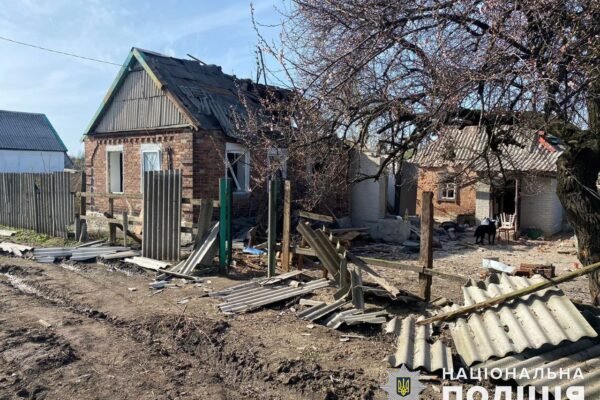 Росіяни за добу 20 разів атакували міста і села Донеччини (ФОТО)