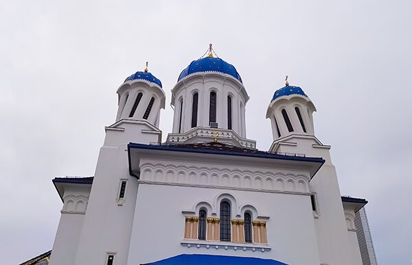 УПЦ МП позбавили права користування землями у Чернівцях