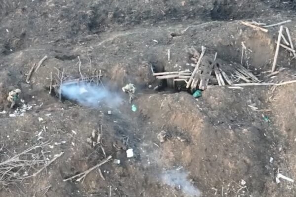 Як у Бахмуті українські воїни захопили позицію “Басейн” росіян, яка кілька місяців дошкуляла ЗСУ (ВІДЕО)