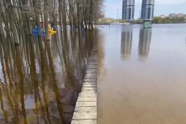Киян попередили про пік паводку у столиці за кілька днів