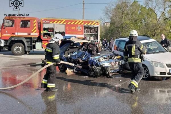 На Запоріжжі сталася серйозна автотроща, в якій травмувалося четверо людей (ФОТО)