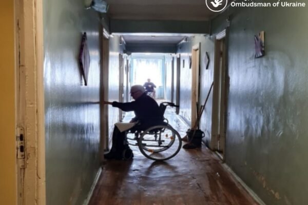 Жахливі умови перебування пацієнтів у Львівському геріатричному пансіонаті показали в Офісі омбудсмена (ФОТО)