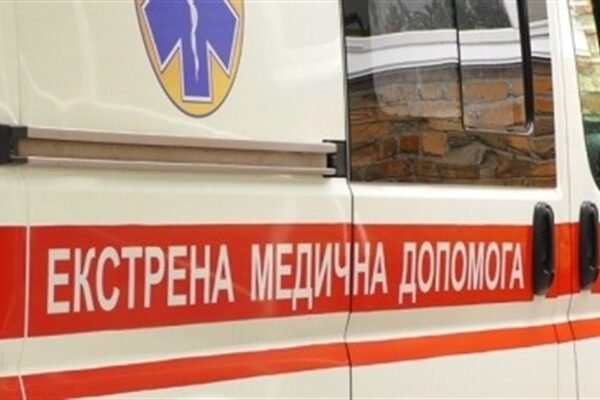 Російські мародери викрали карети “Швидкої” у Генічеську, – поліція