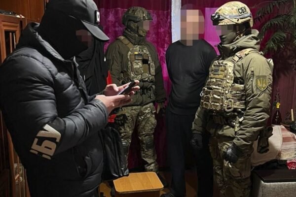 На Дніпропетровщині затримали російського агента, який “полював” за українською авіацією (ФОТО)