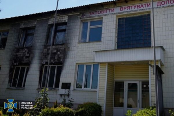 СБУ затримала двох зрадників з ДСНС, які підпалили пожежну частину на Київщині (ФОТО)