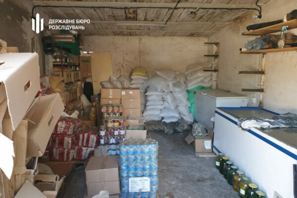 На Дніпропетровщині виявлено підпільний склад з краденими харчами, що призначалися військовим (ФОТО)